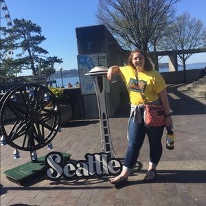 Meet your Posher, Emilie